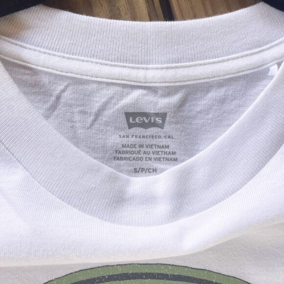 NWOT Levi's Oversized Graphic Short Stack T Shirt - Women's Size Small - Beachy - Picture 4 of 5